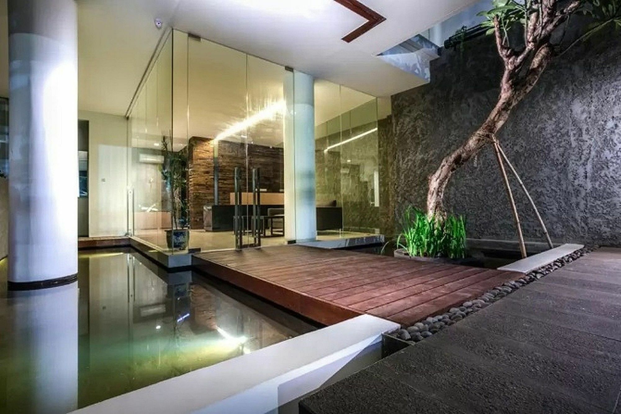 Zen Premium Sampoerna Strategic Square Hotel Jakarta Exterior photo